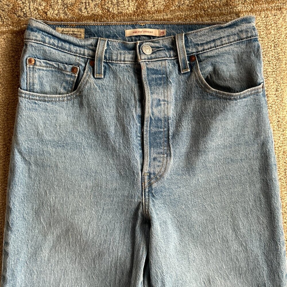 Levi's Ribcage Straight Leg Jeans - Picture 8 of 14